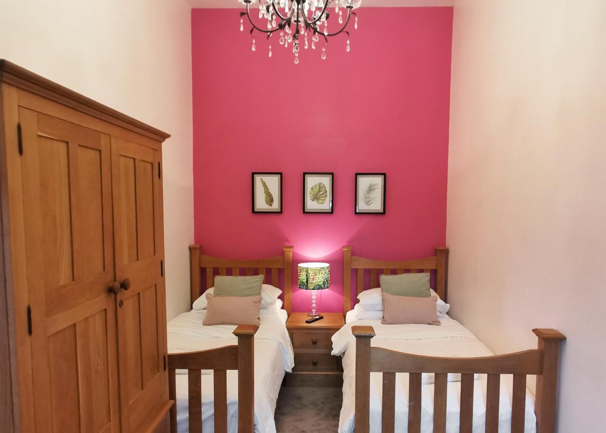 Grondre Holiday Park Clynderwen Екстериор снимка